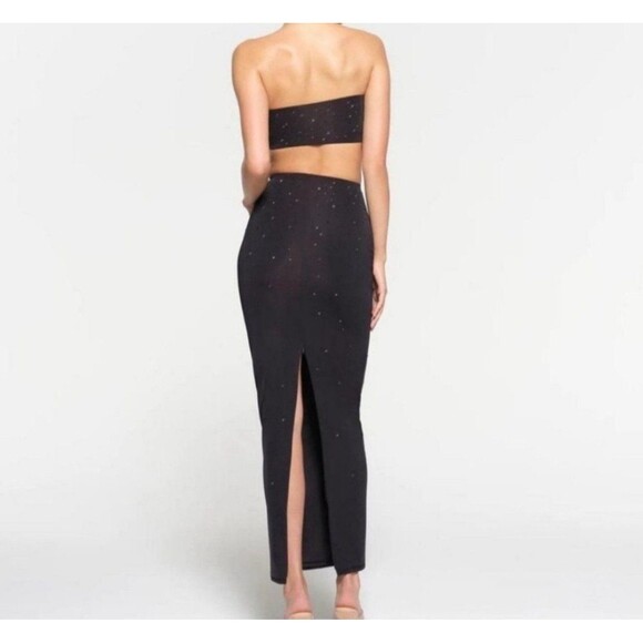 NWT SKIMS X SWAROVSKI JELLY SHEER INTIMATES TUBE SKIRT IN ONYX - Picture 2 of 4